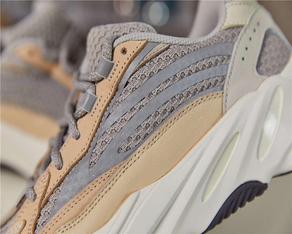 PK GOD ADIDAS YEEZY BOOST 700 V2 CREAM RETAIL MATERIALS READY TO SHIP